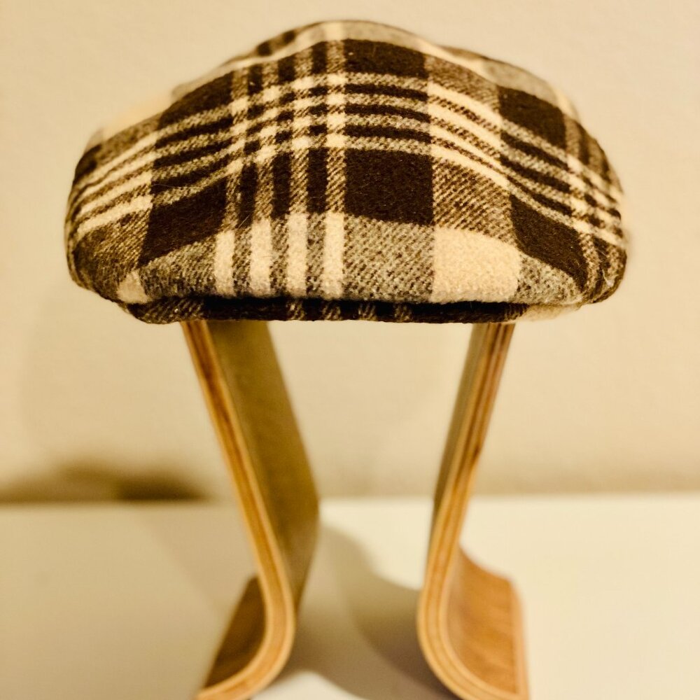 Plaid Newsboy Cap‎ – Classic Brown & Beige Wool Blend for Men or Women